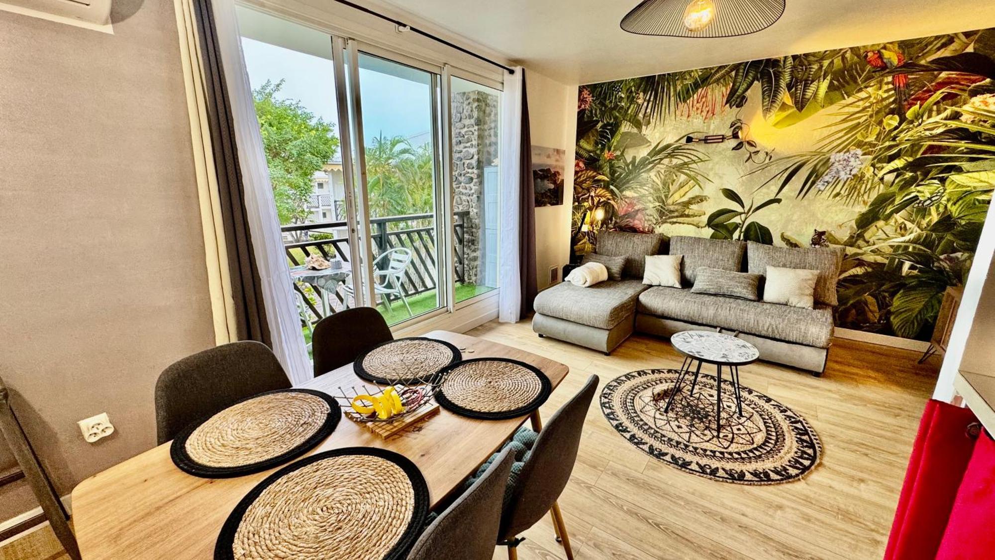 Bikini & Martini Residence Manganao Plage & Piscine Privee Saint-Francois  Exterior photo